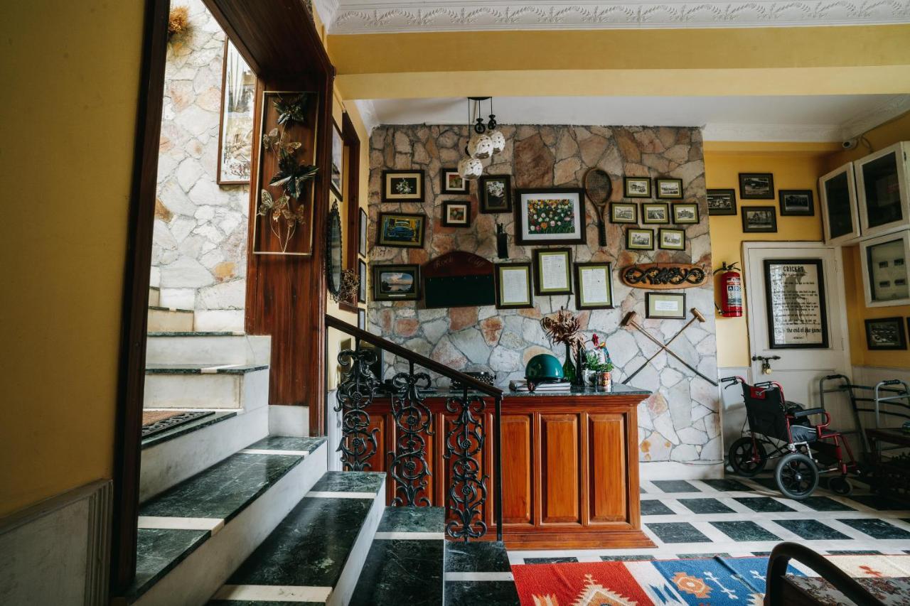 שילונג Rock Cliff Home Stay מראה חיצוני תמונה